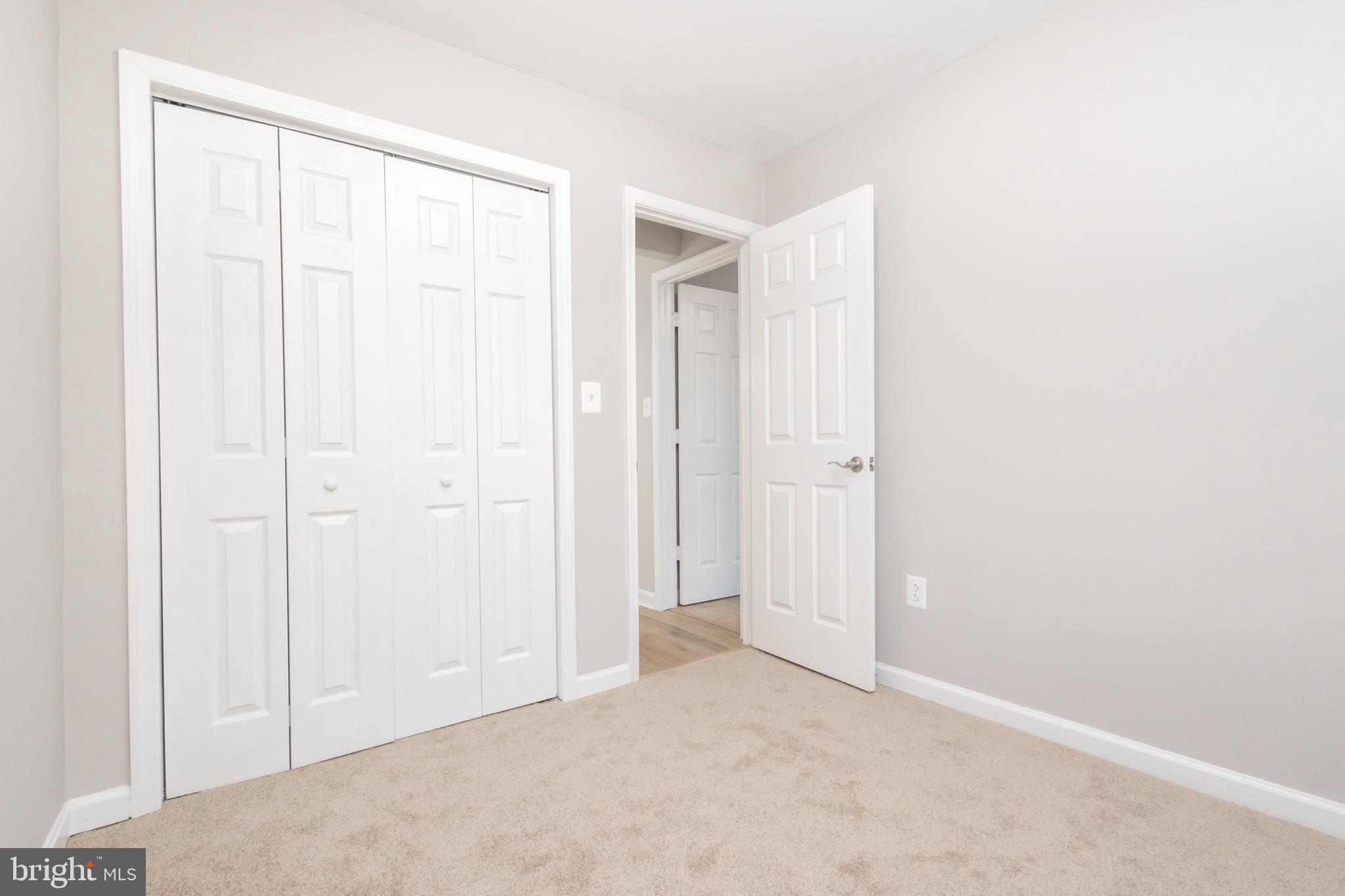 SARATOGA TOWNHOUSES - Residential