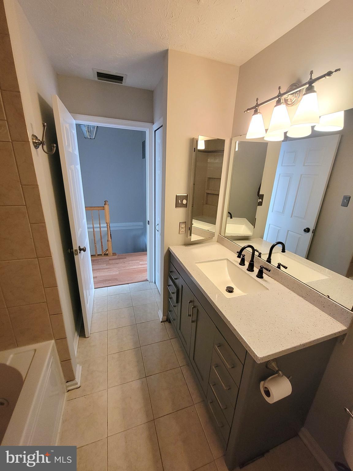 WYNDEMERE - Residential Lease