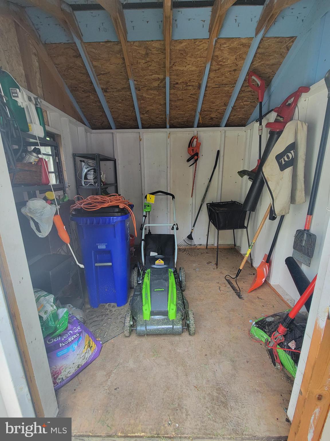 WYNDEMERE - Residential Lease