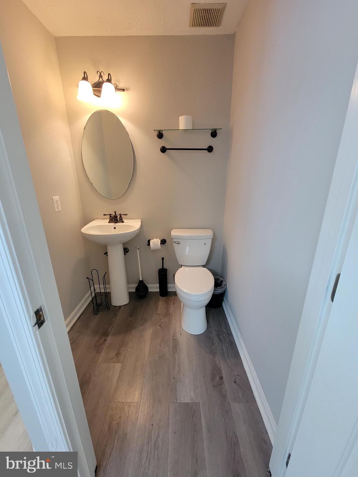 WYNDEMERE - Residential Lease