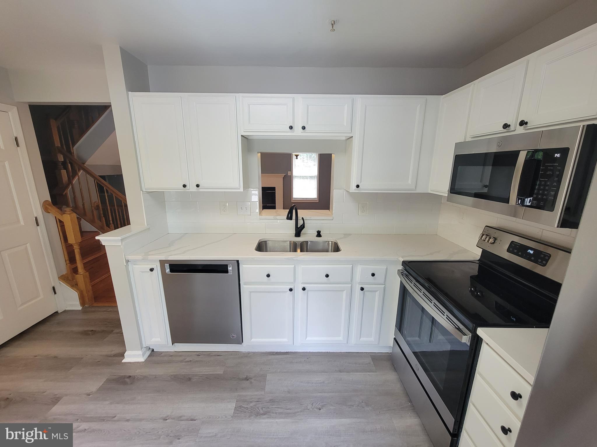 WYNDEMERE - Residential Lease