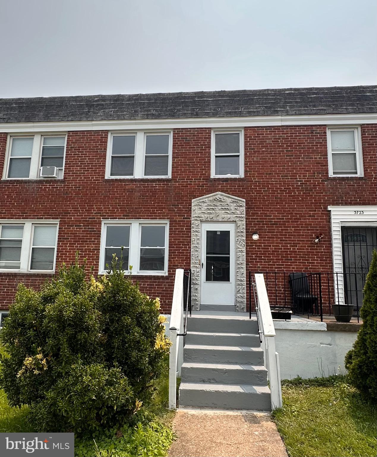 Property Description (MLS Remarks):
Welcome to 3725 Bonview Avenue – First-Floor Apartment | 2 Bedrooms | 1 Bathroom.
This is a floor-one apartment in a shared two-unit building. It is not a single-family home. Prospective tenants, please note: another unit is located within the same structure.
Fully renovated in 2025, the apartment features modern updates, a functional layout, and a clean, refreshed living space.
Located in the Belair-Edison neighborhood and conveniently close to I-95, this home offers easy commuting access and a central location near major Baltimore routes.