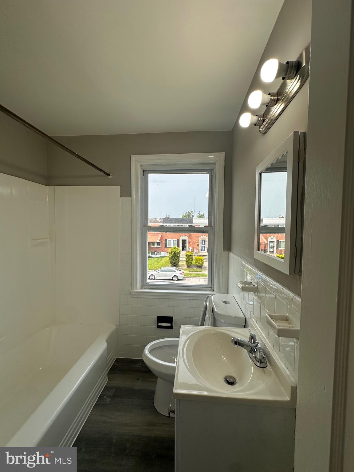BELAIR-EDISON - Residential Lease