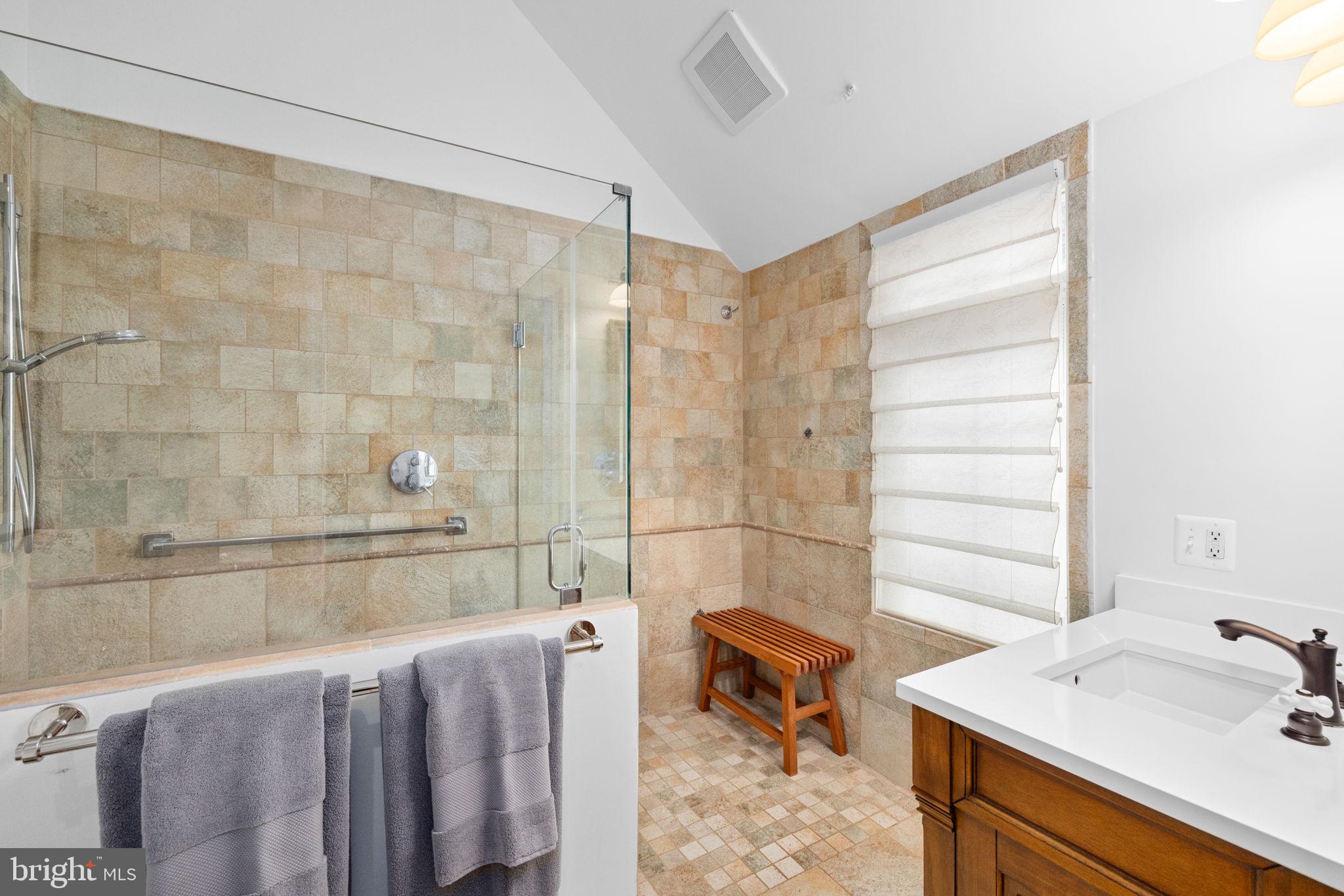 AYR HILL - Residential