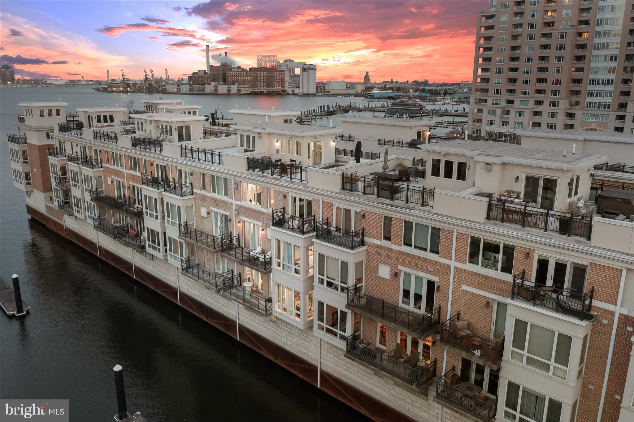 PIER HOMES AT HARBORVIEW - Residential