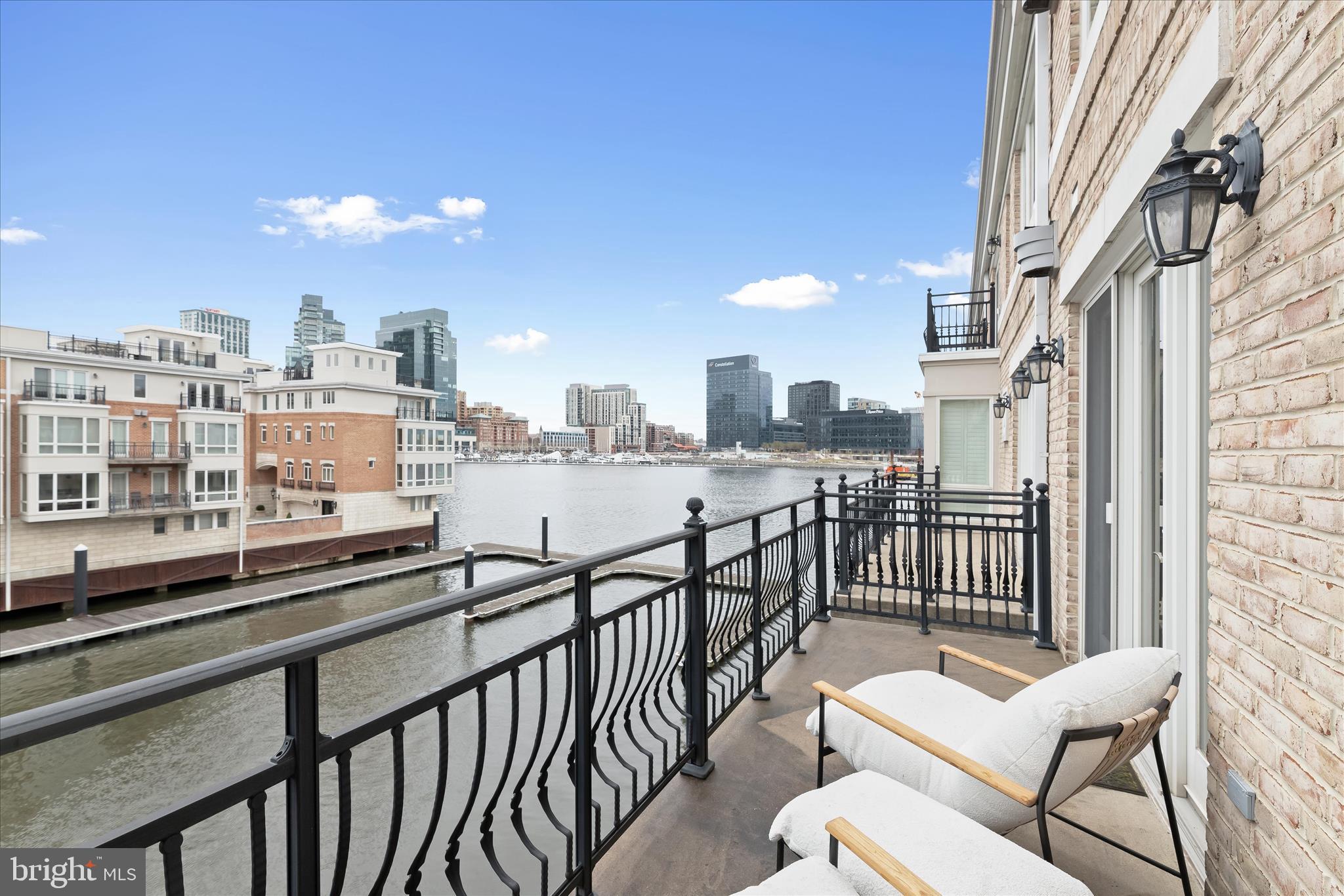 PIER HOMES AT HARBORVIEW - Residential