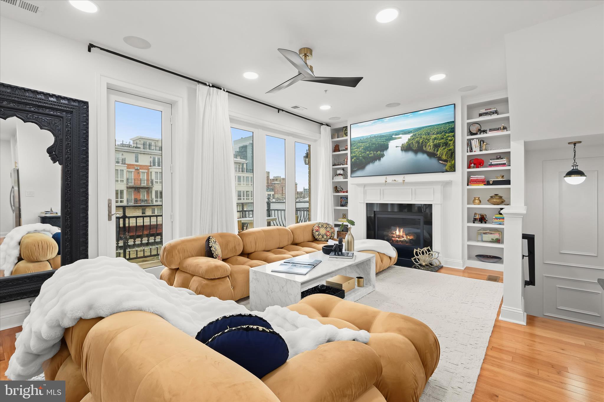 PIER HOMES AT HARBORVIEW - Residential