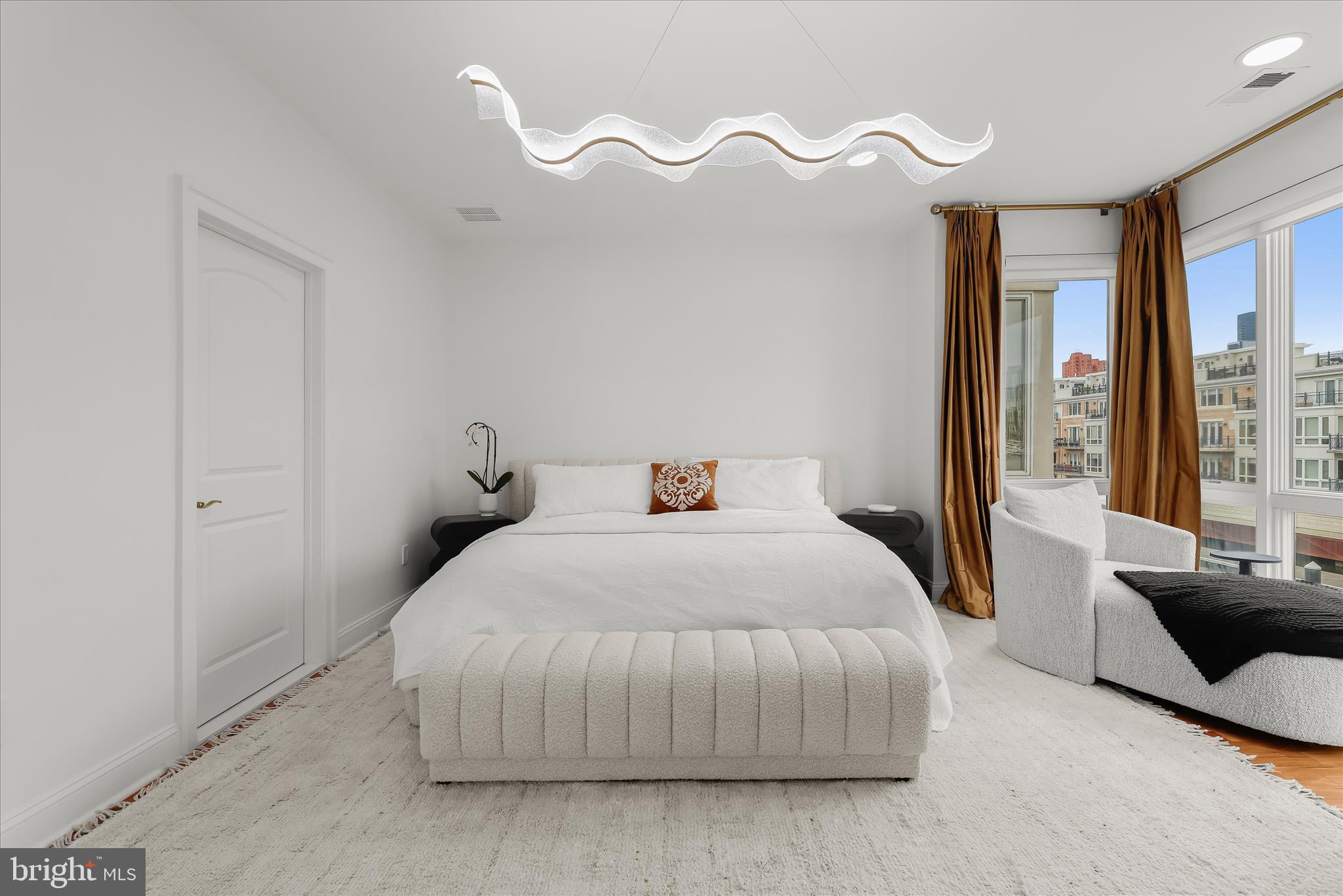 PIER HOMES AT HARBORVIEW - Residential