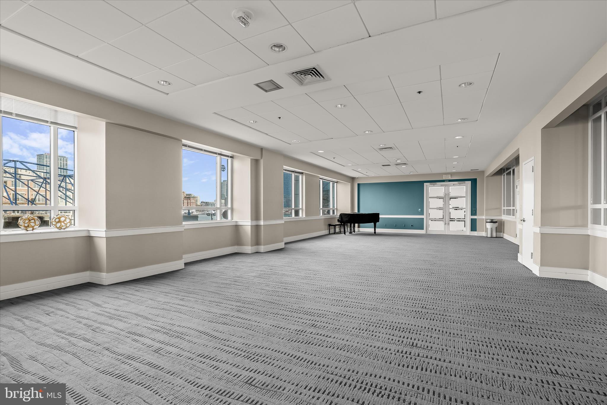 PIER HOMES AT HARBORVIEW - Residential