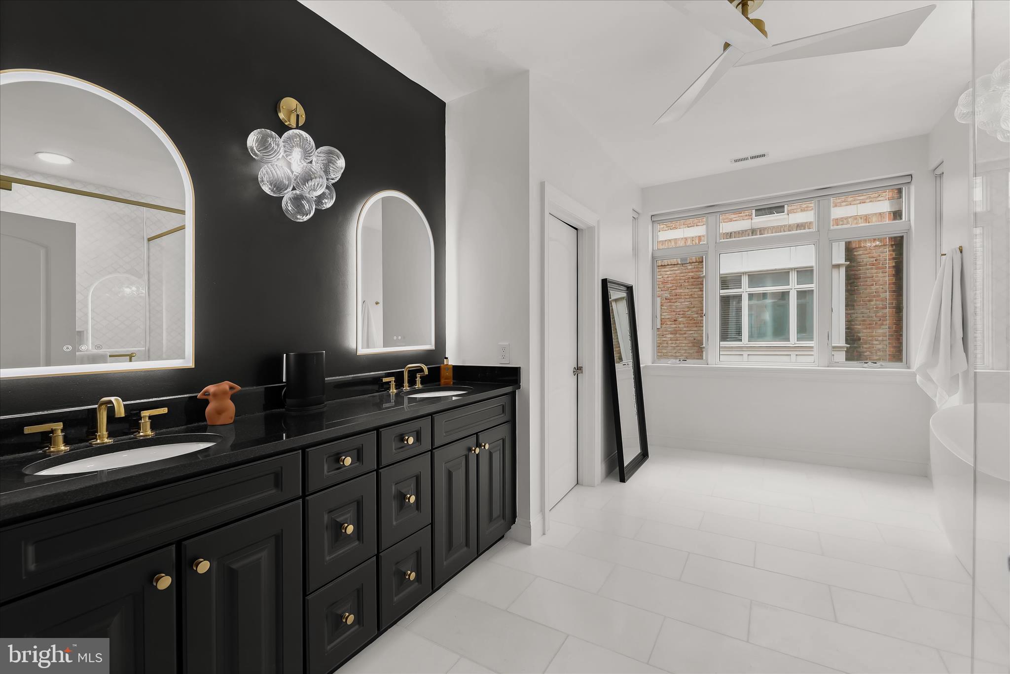 PIER HOMES AT HARBORVIEW - Residential