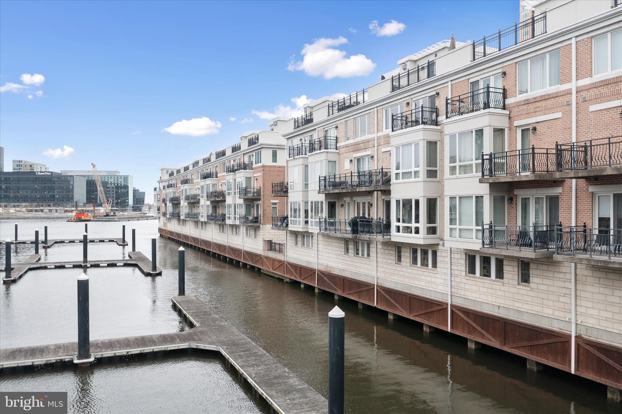 PIER HOMES AT HARBORVIEW - Residential