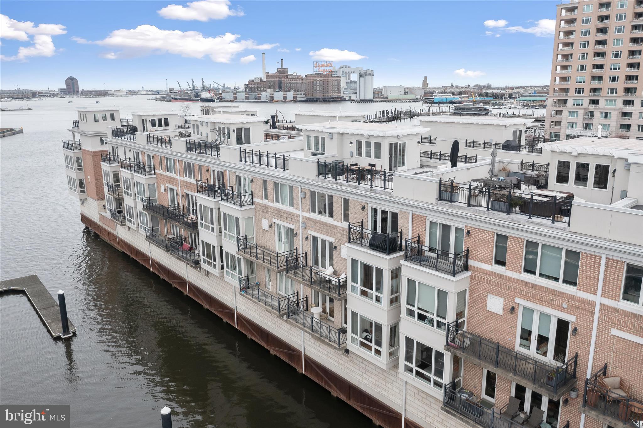 PIER HOMES AT HARBORVIEW - Residential