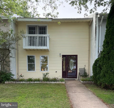 Photo of 3 Monarch Drive, STERLING, VA 20164 (MLS # VALO2134132)