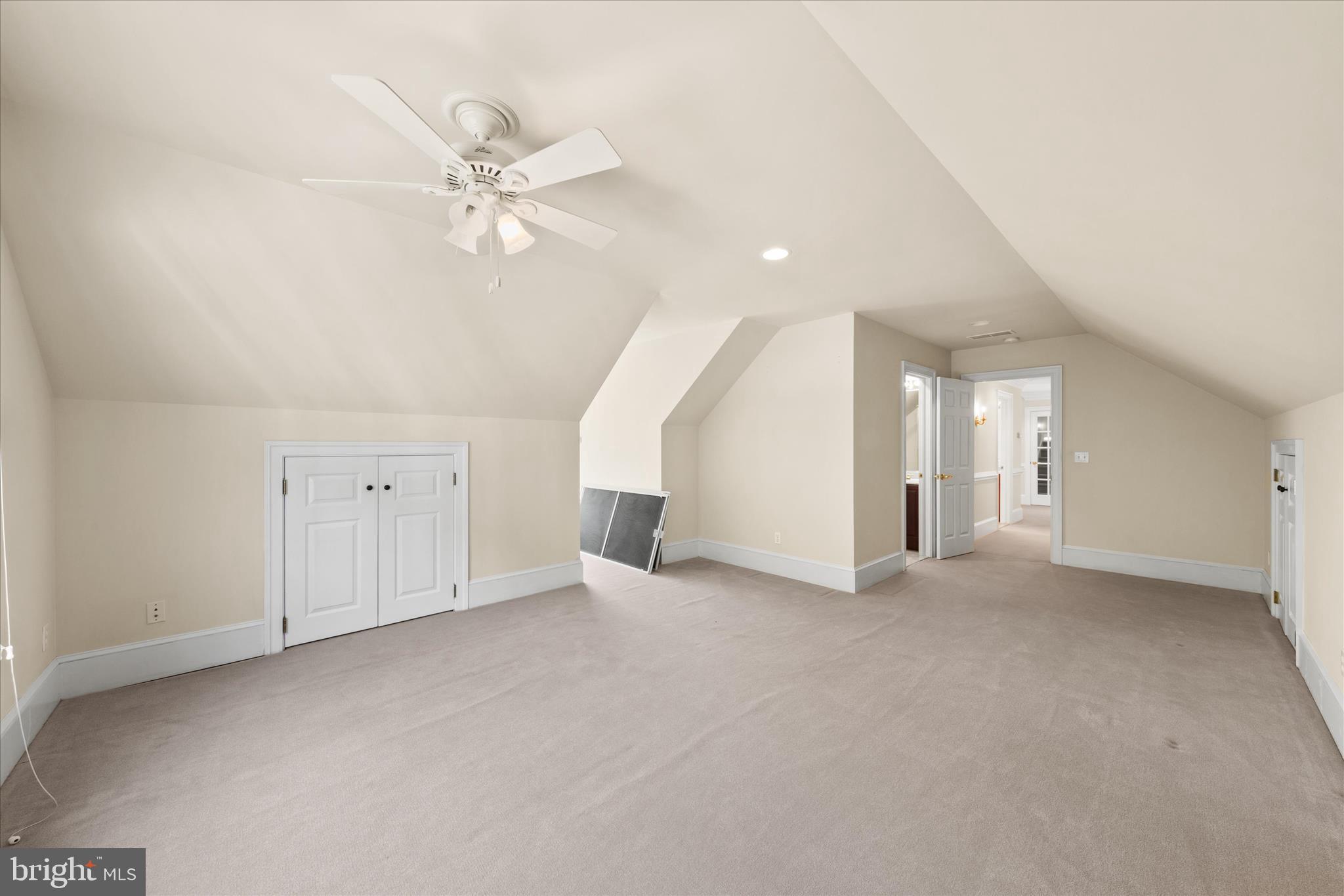 EASTON - Residential