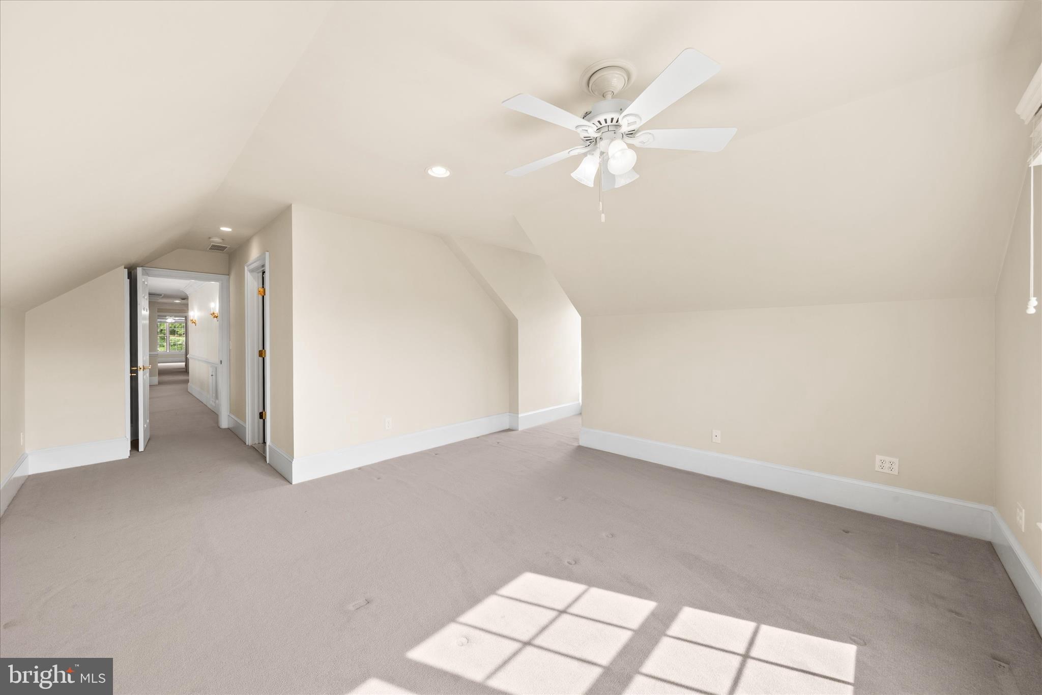 EASTON - Residential