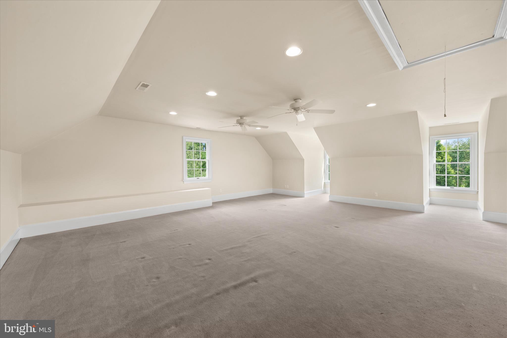 EASTON - Residential