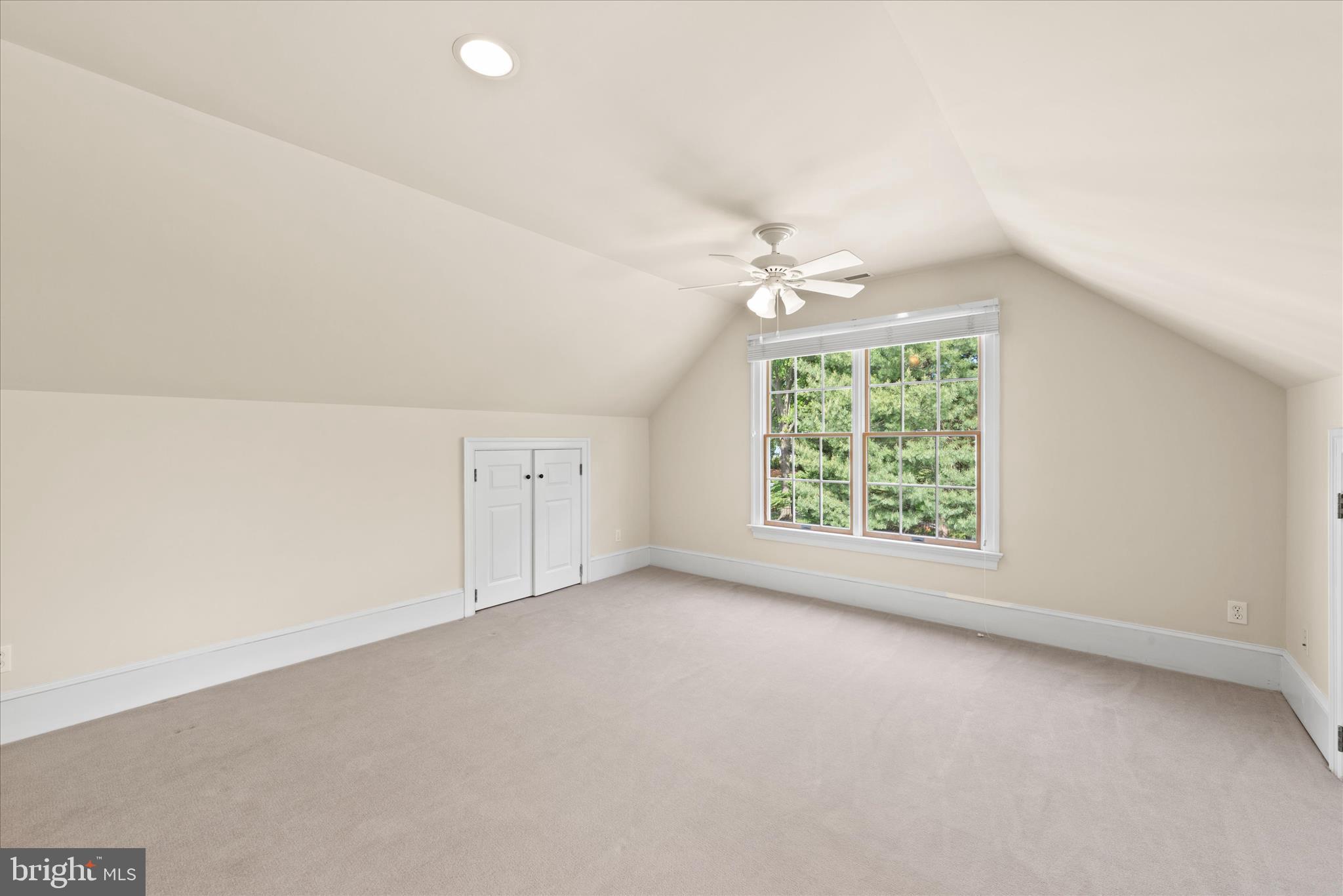 EASTON - Residential