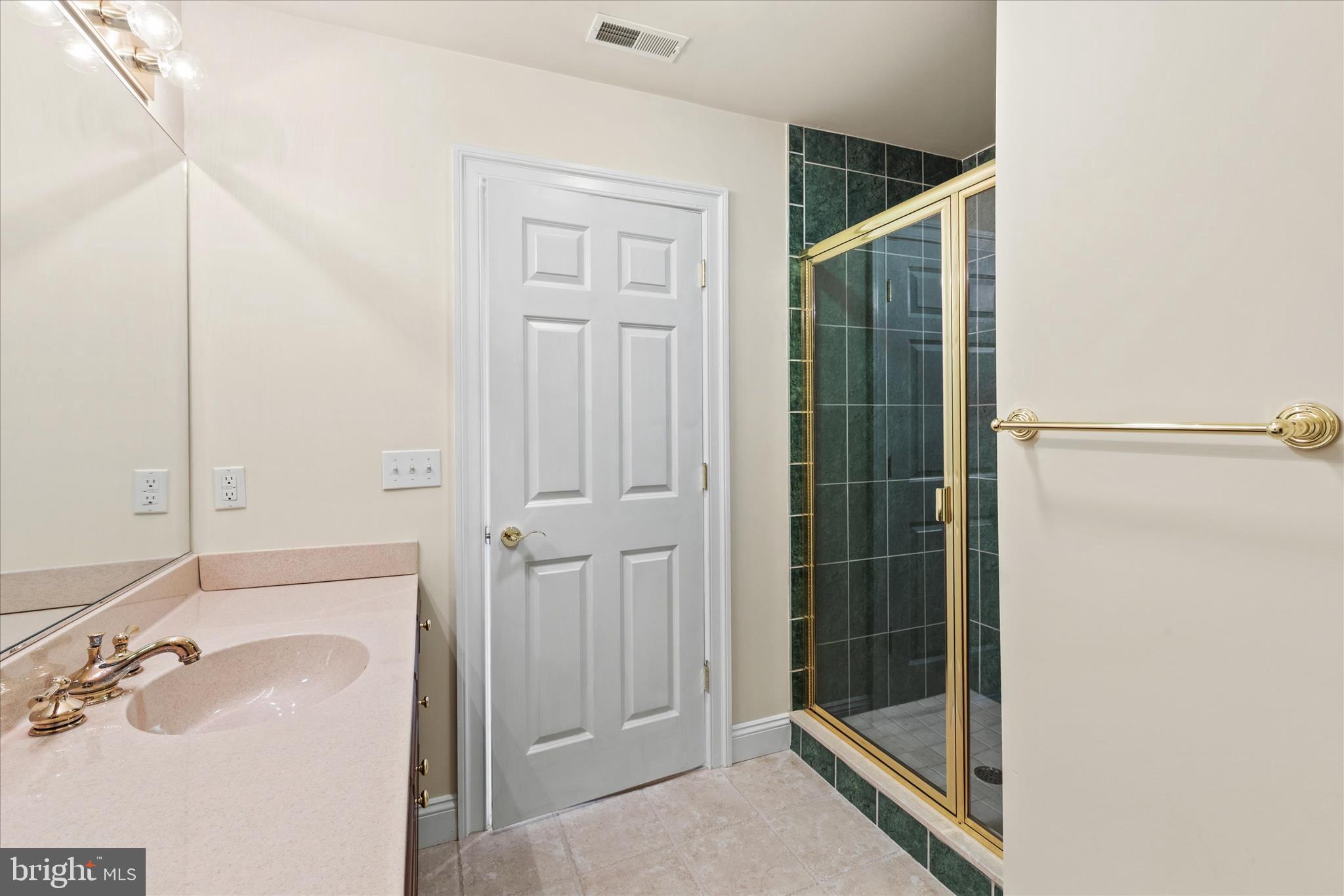 EASTON - Residential