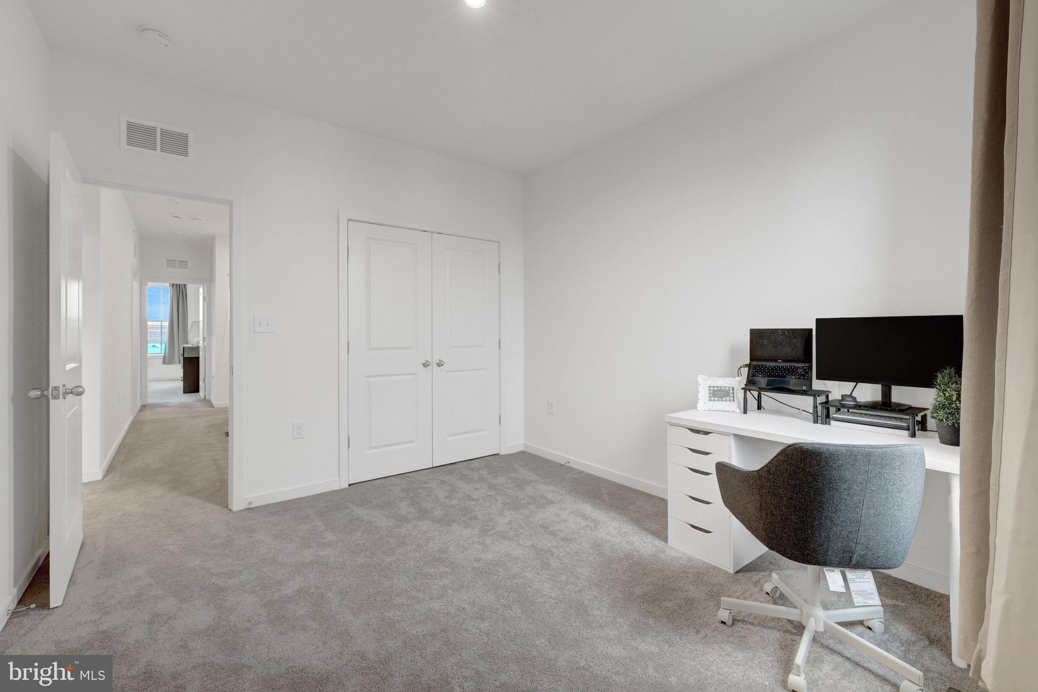 REGAL CHASE - Residential