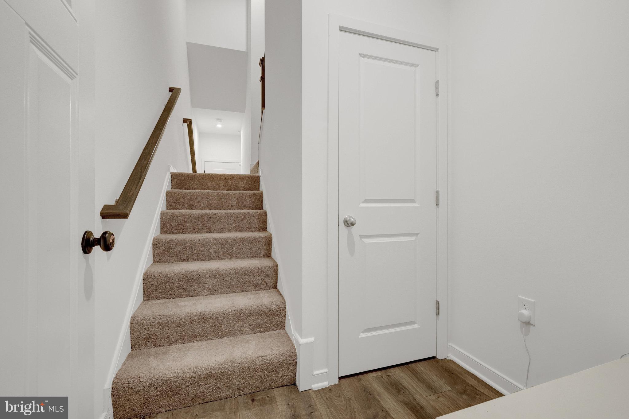 20941 BLUEBIRD SQUARE