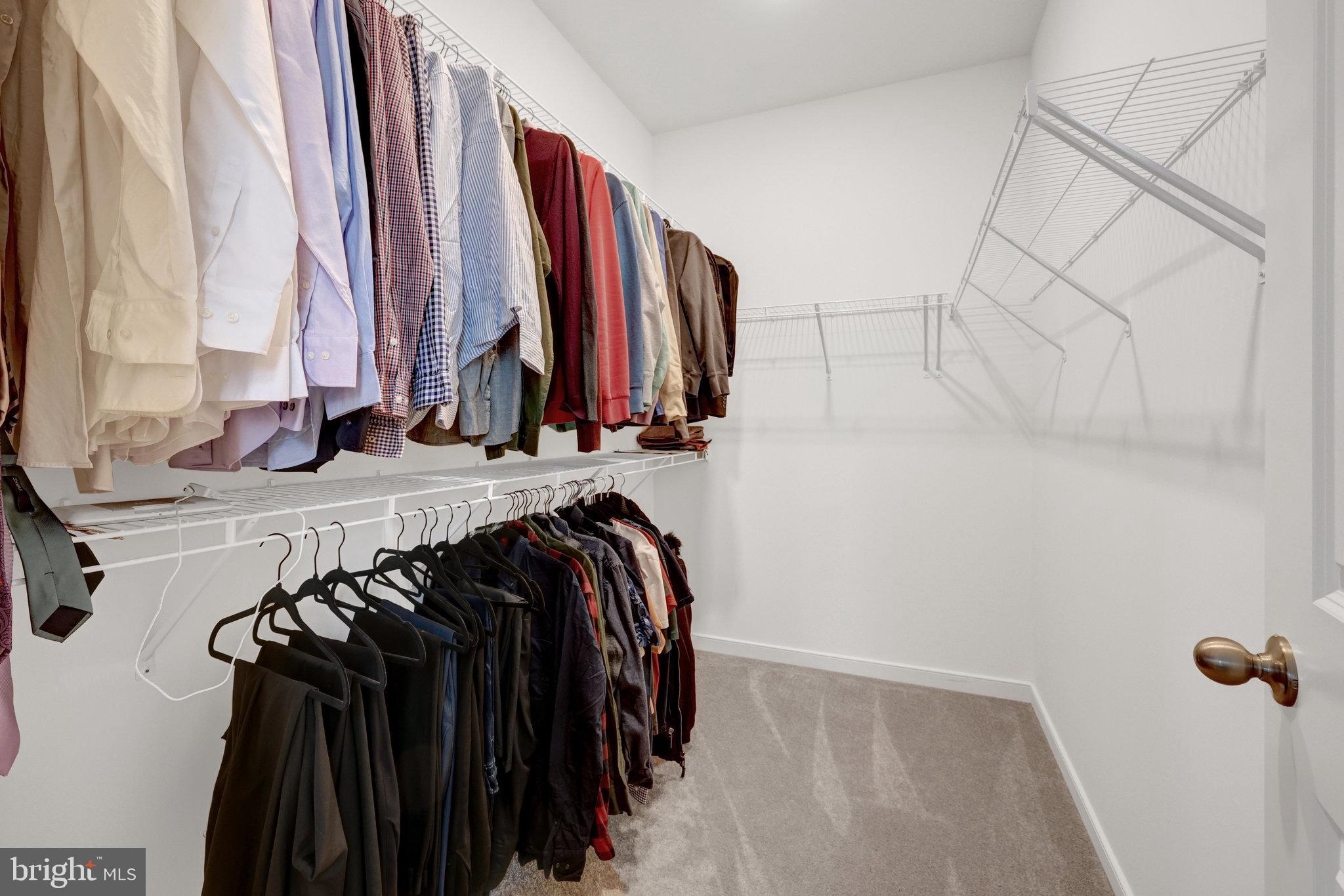 REGAL CHASE - Residential