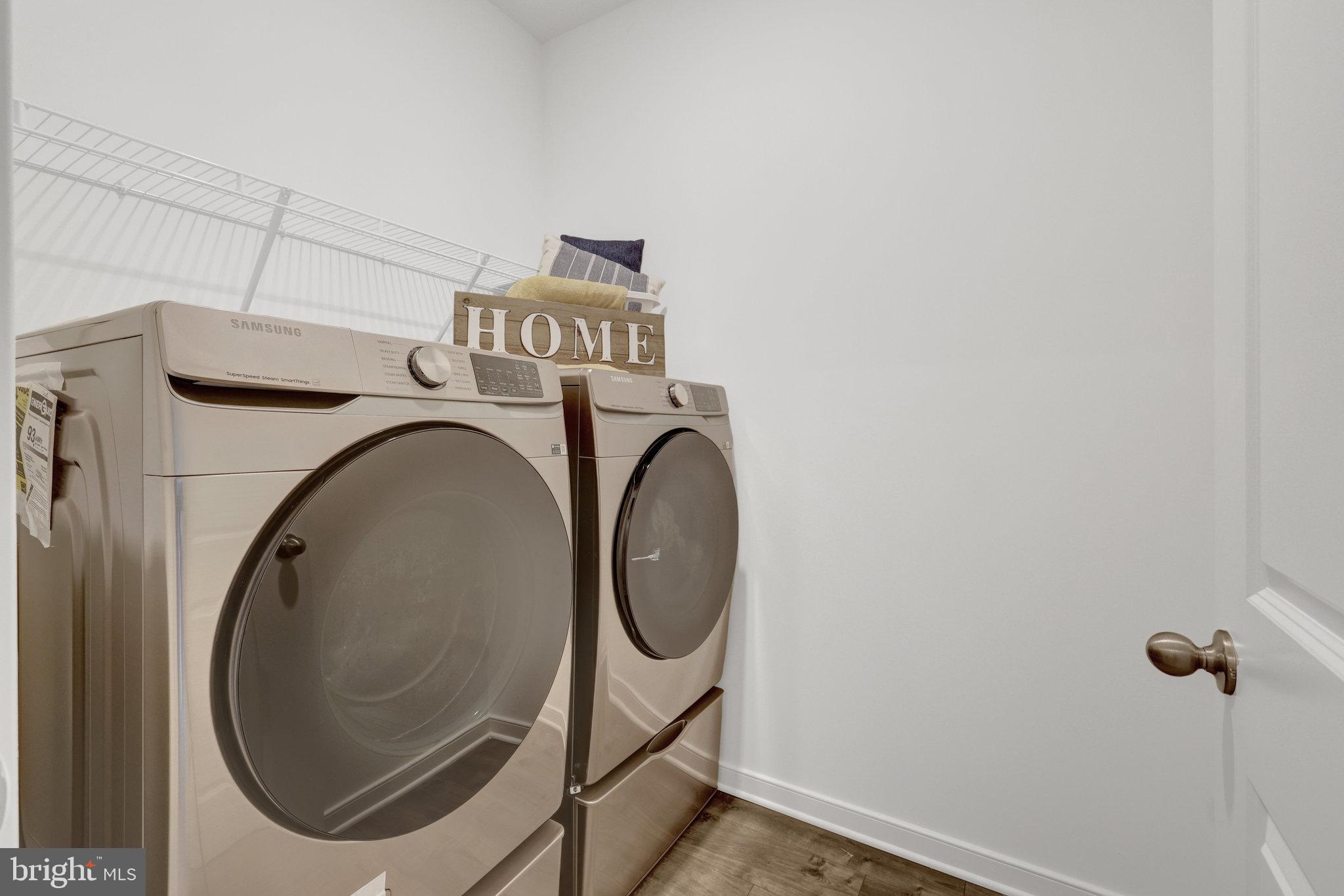 REGAL CHASE - Residential