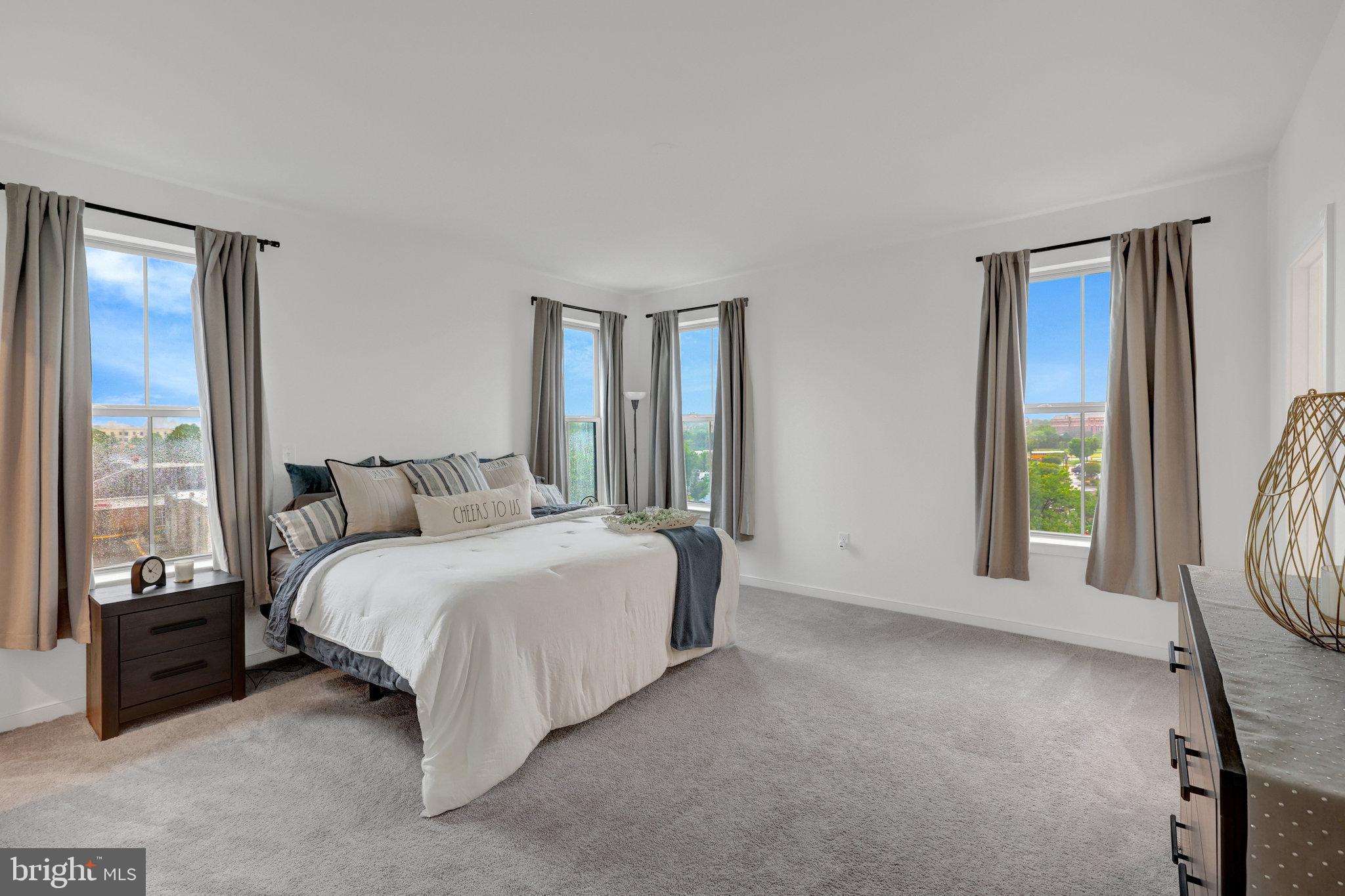 REGAL CHASE - Residential