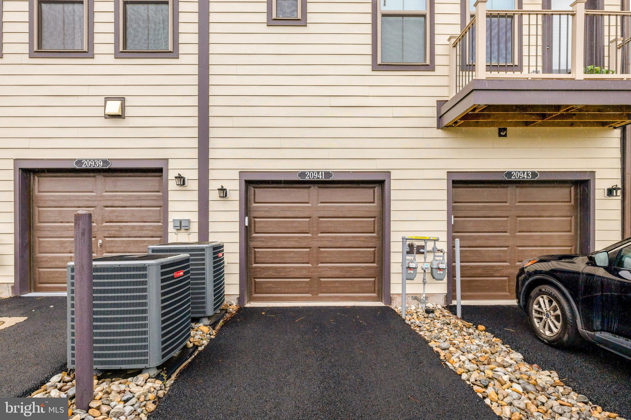 REGAL CHASE - Residential