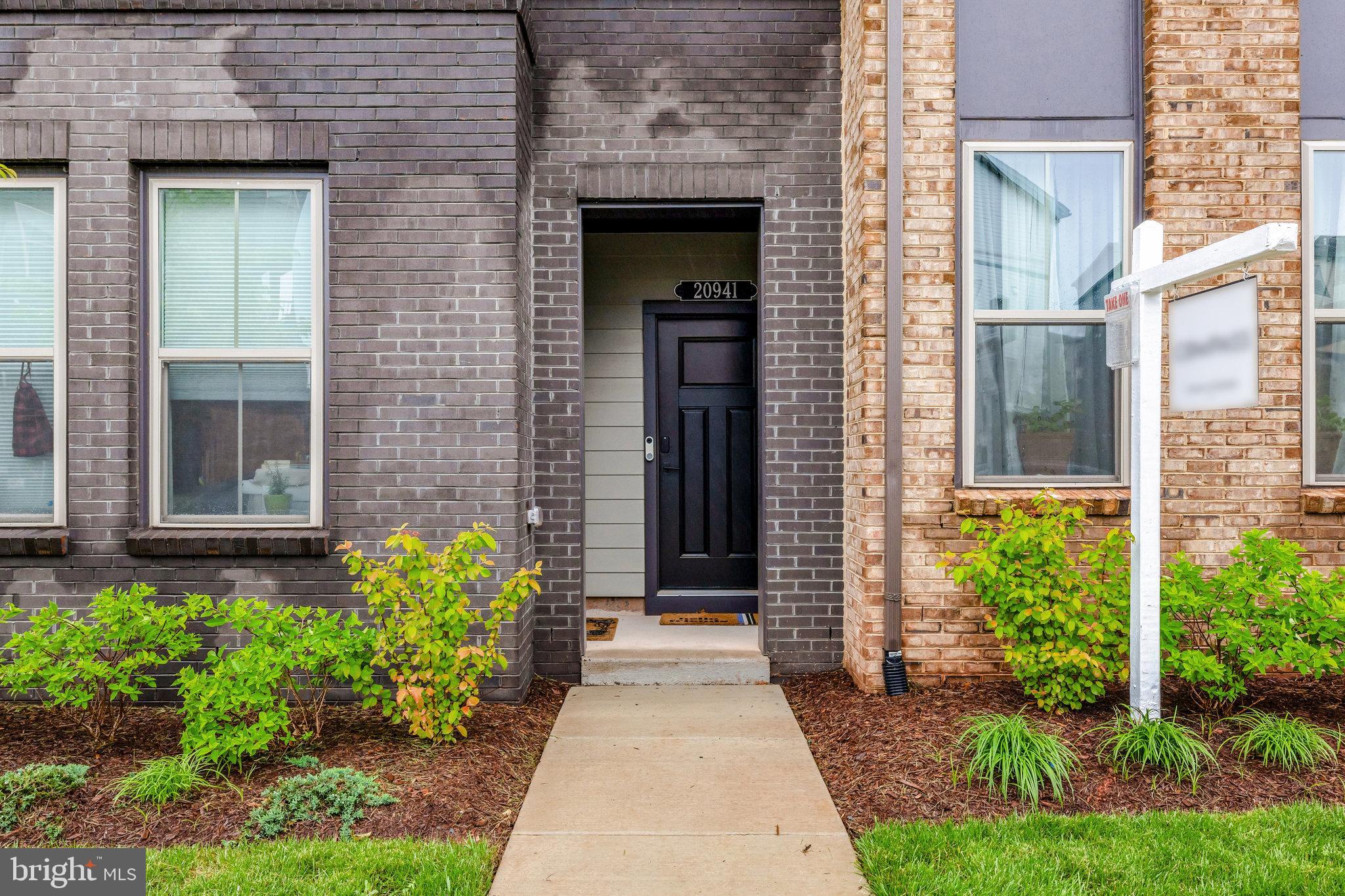 20941 BLUEBIRD SQUARE