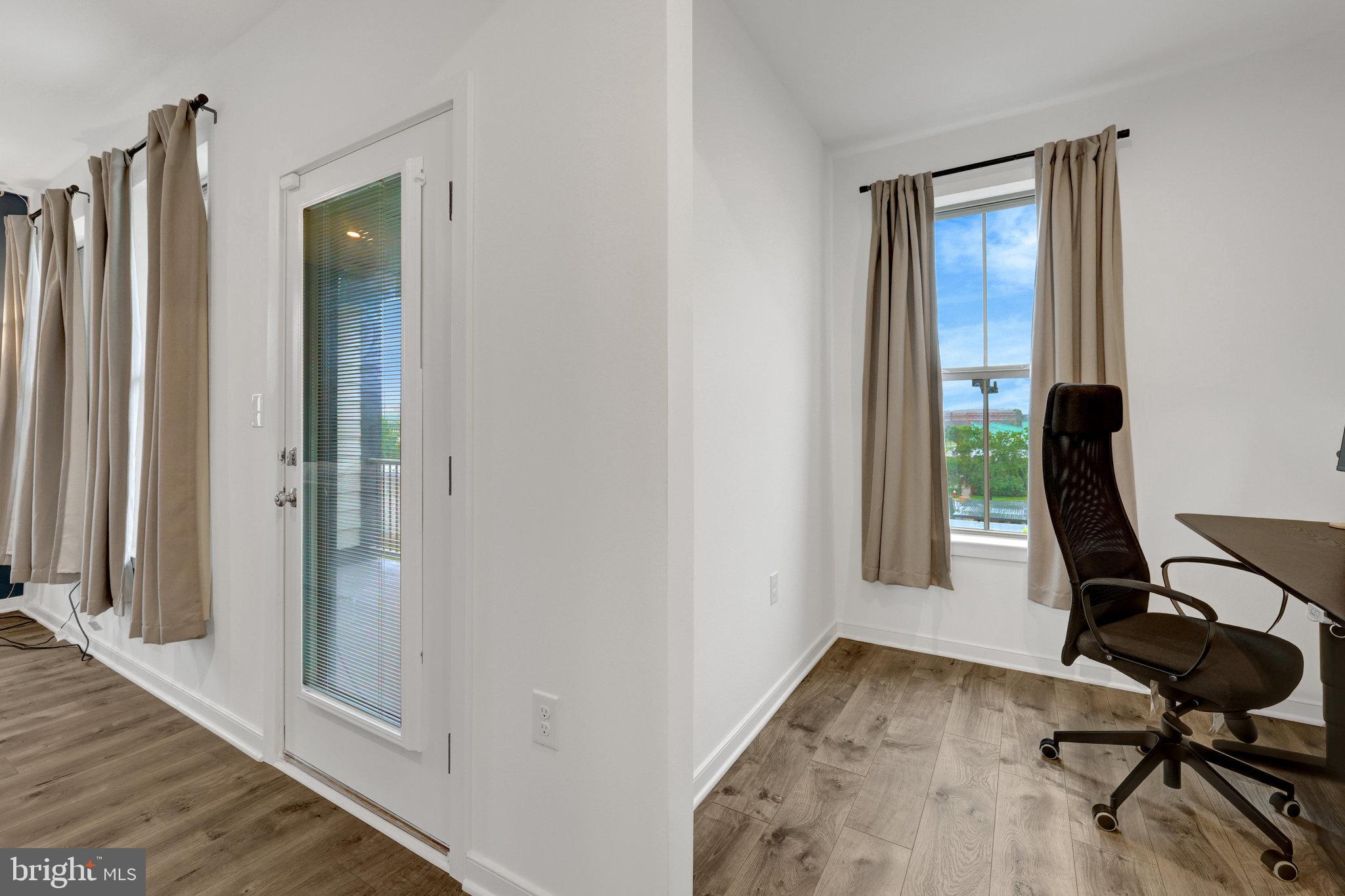 REGAL CHASE - Residential