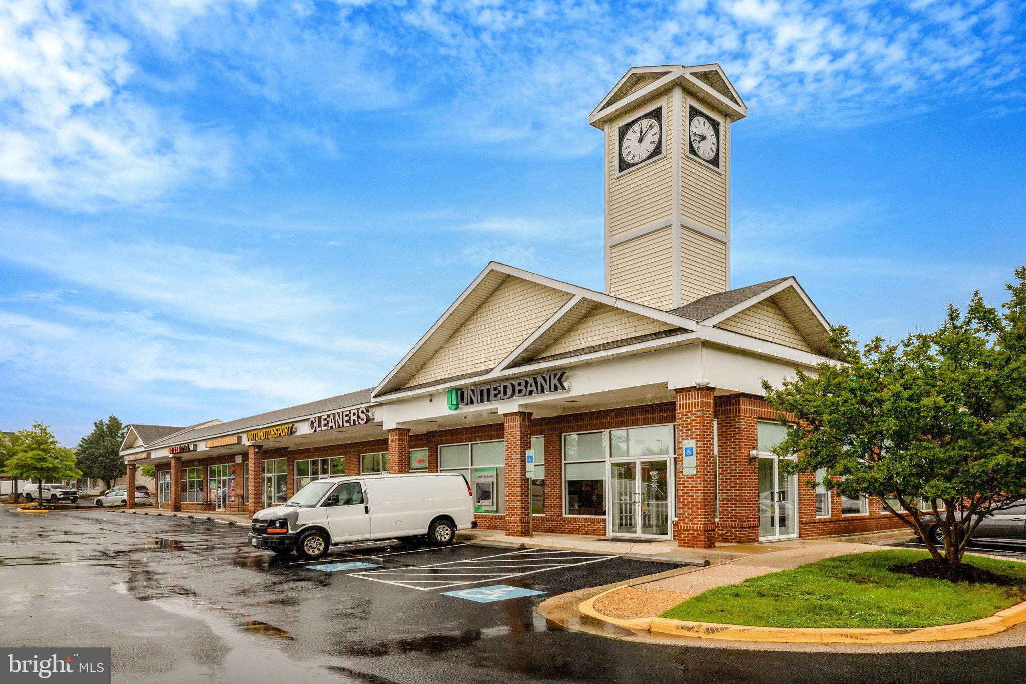 REGAL CHASE - Residential