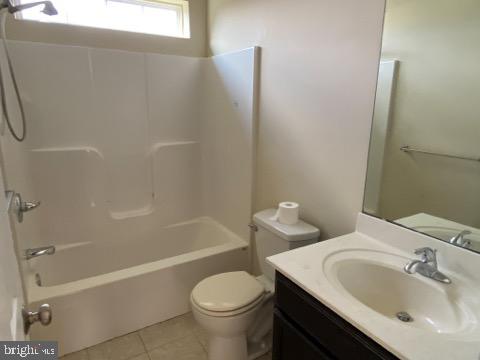 MELROSE PLACE - Residential