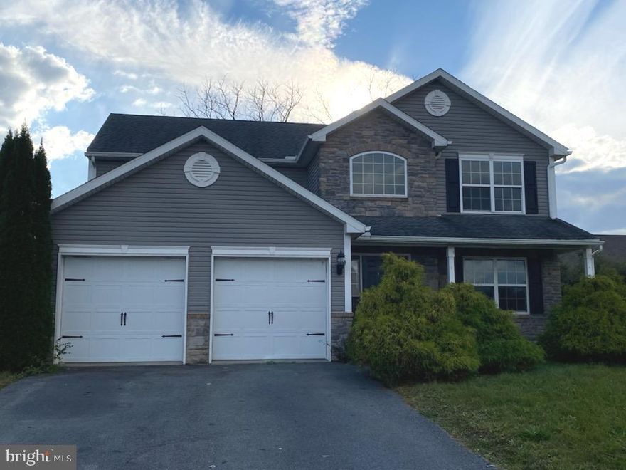 Calling all investors!  This 4 bedroom, 2.5 bath home in the desired Melrose Place neighborhood needs some TLC.  The large home is just waiting for someone to add their own touches.  As a corner property it is even more of an appealing property.  Come take a look today!