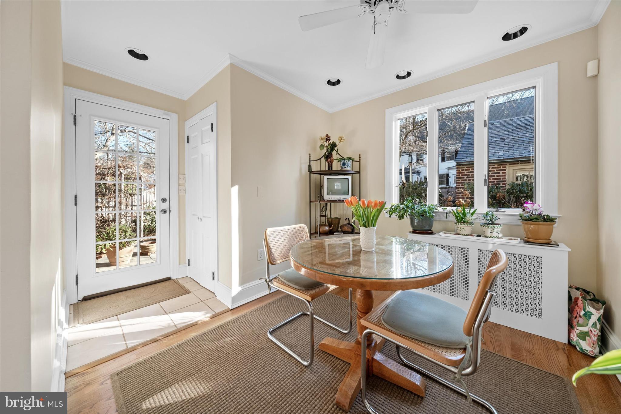 WAWASET PARK - Residential