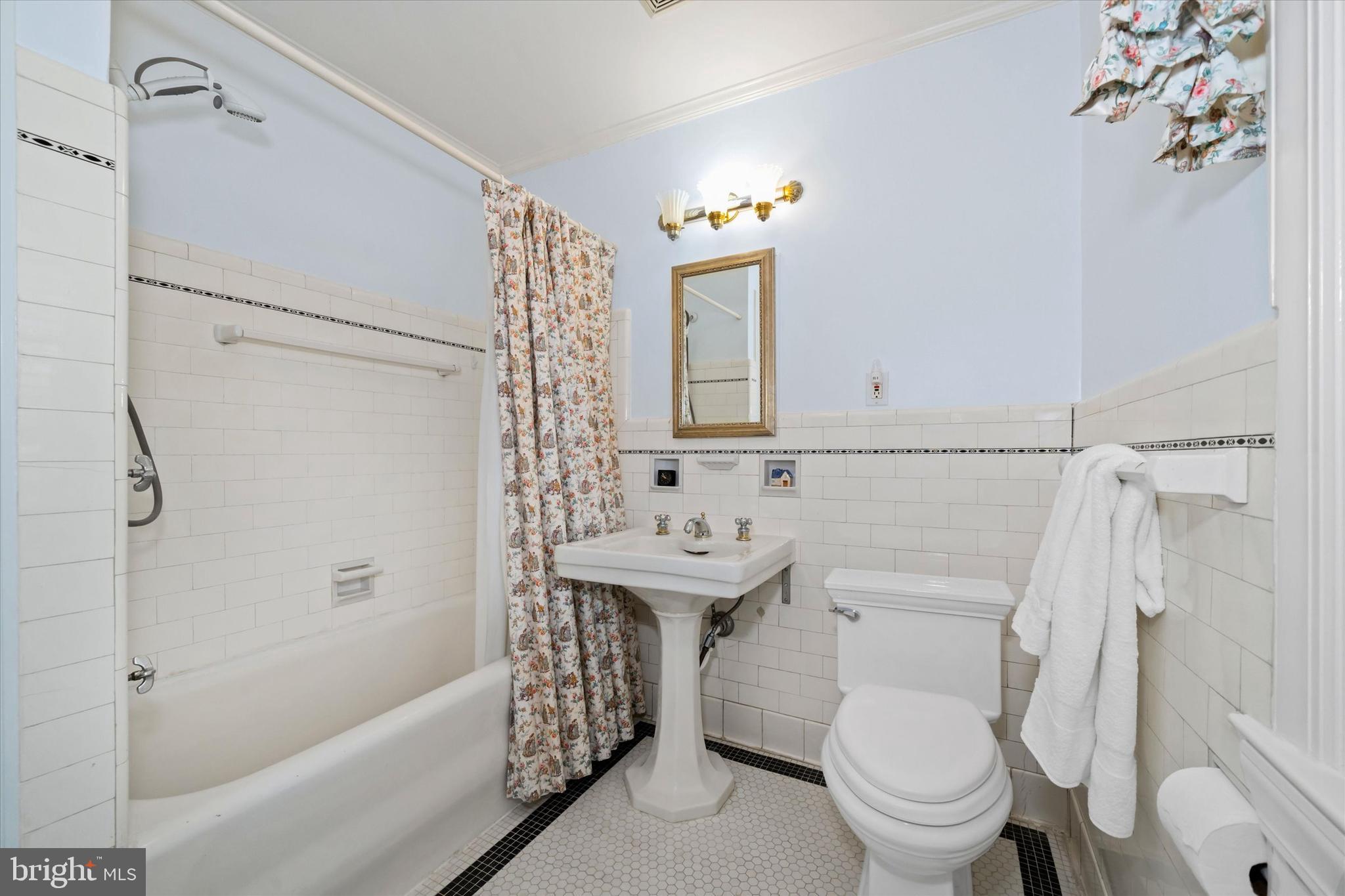 WAWASET PARK - Residential