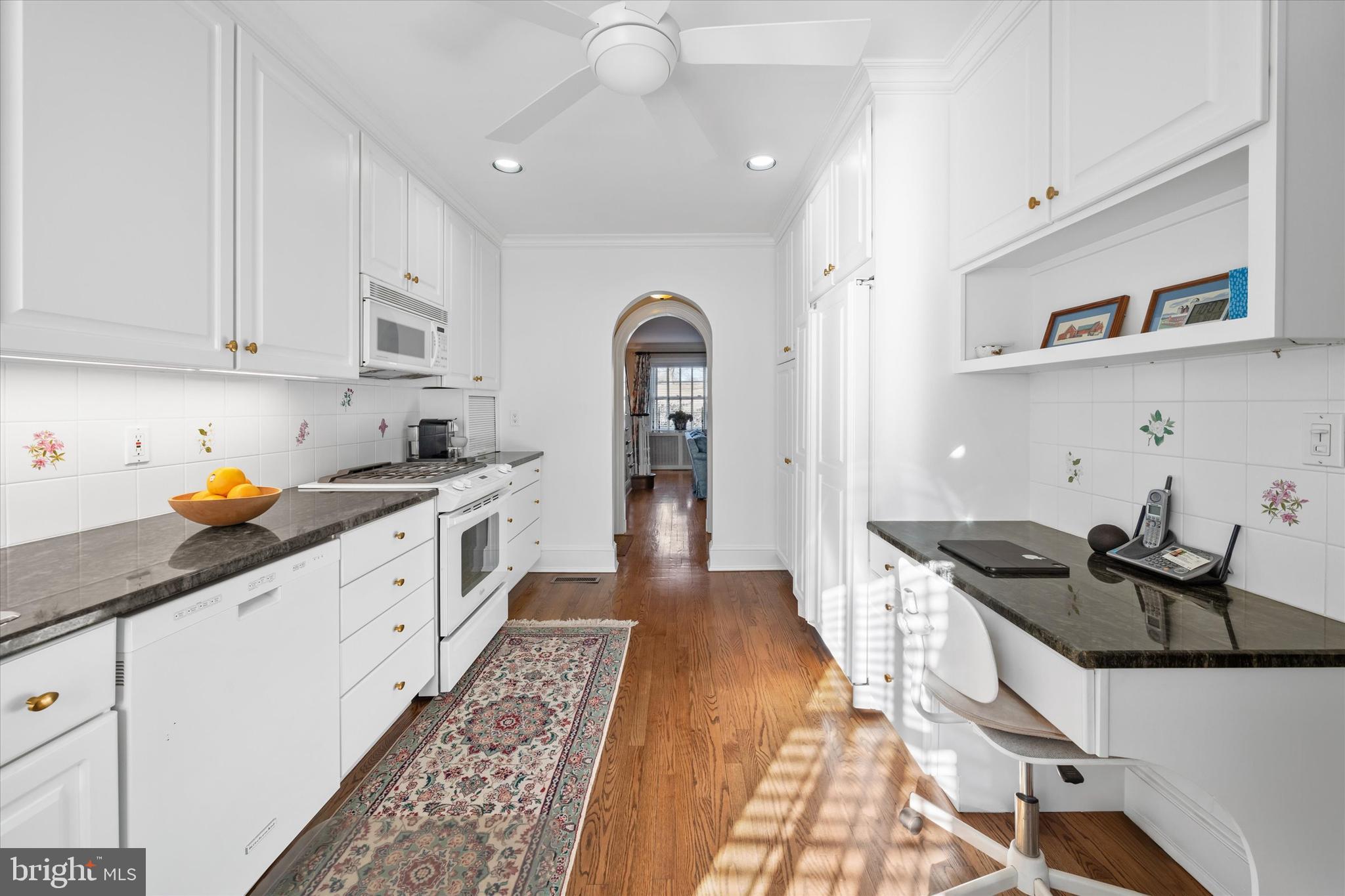 WAWASET PARK - Residential