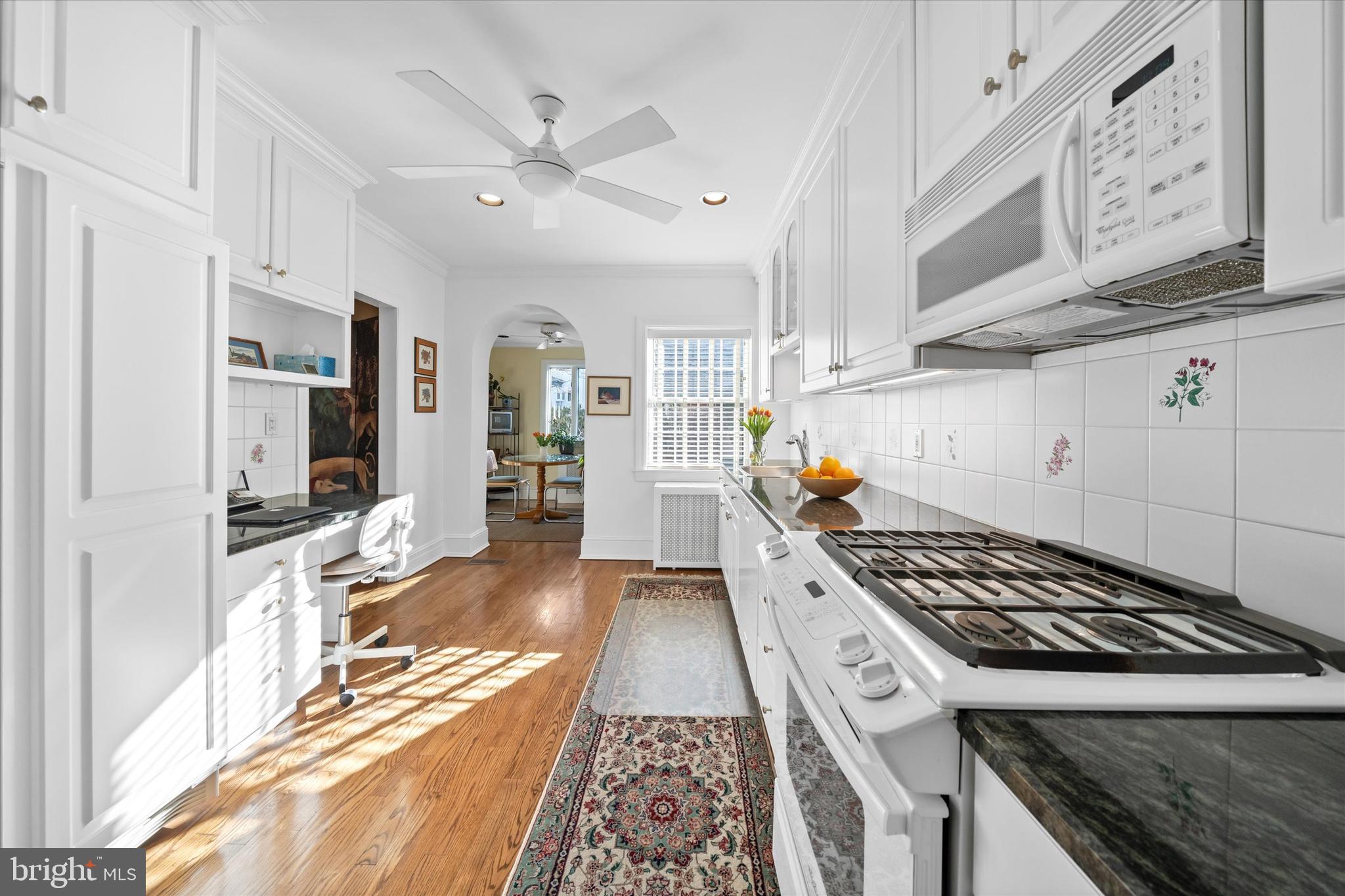 WAWASET PARK - Residential