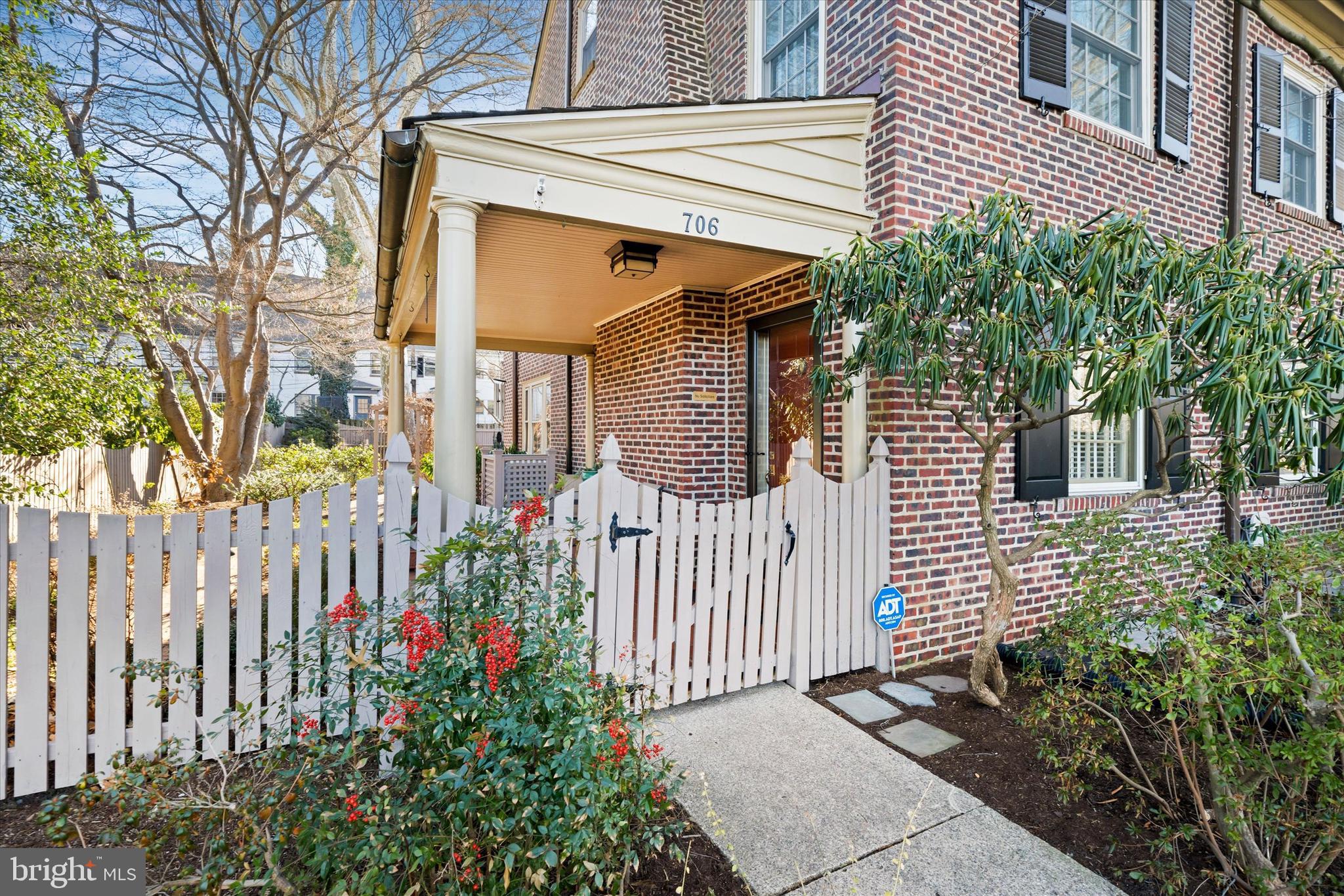 WAWASET PARK - Residential