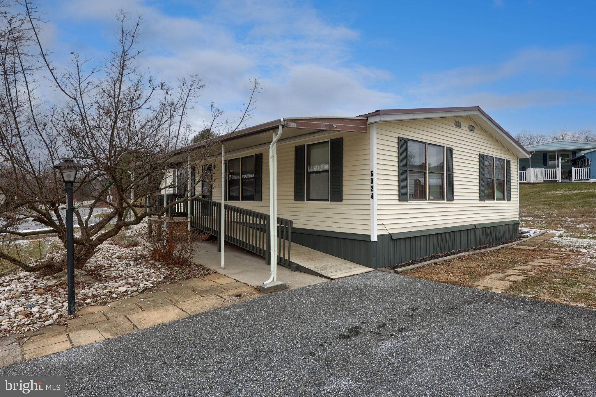 6024 MOCKINGBIRD DRIVE