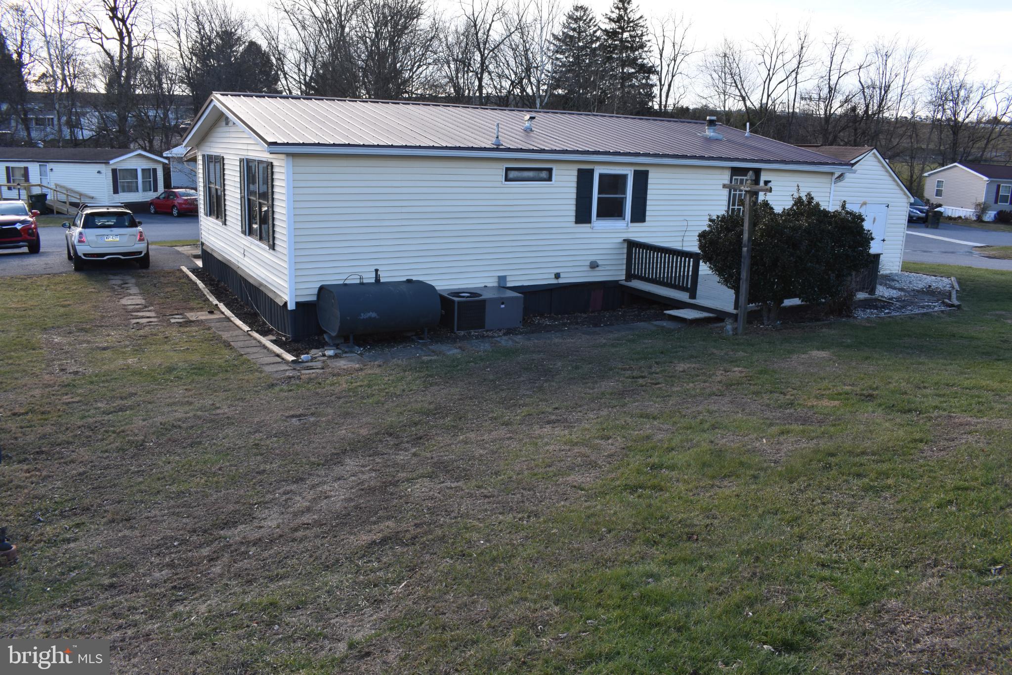 6024 MOCKINGBIRD DRIVE