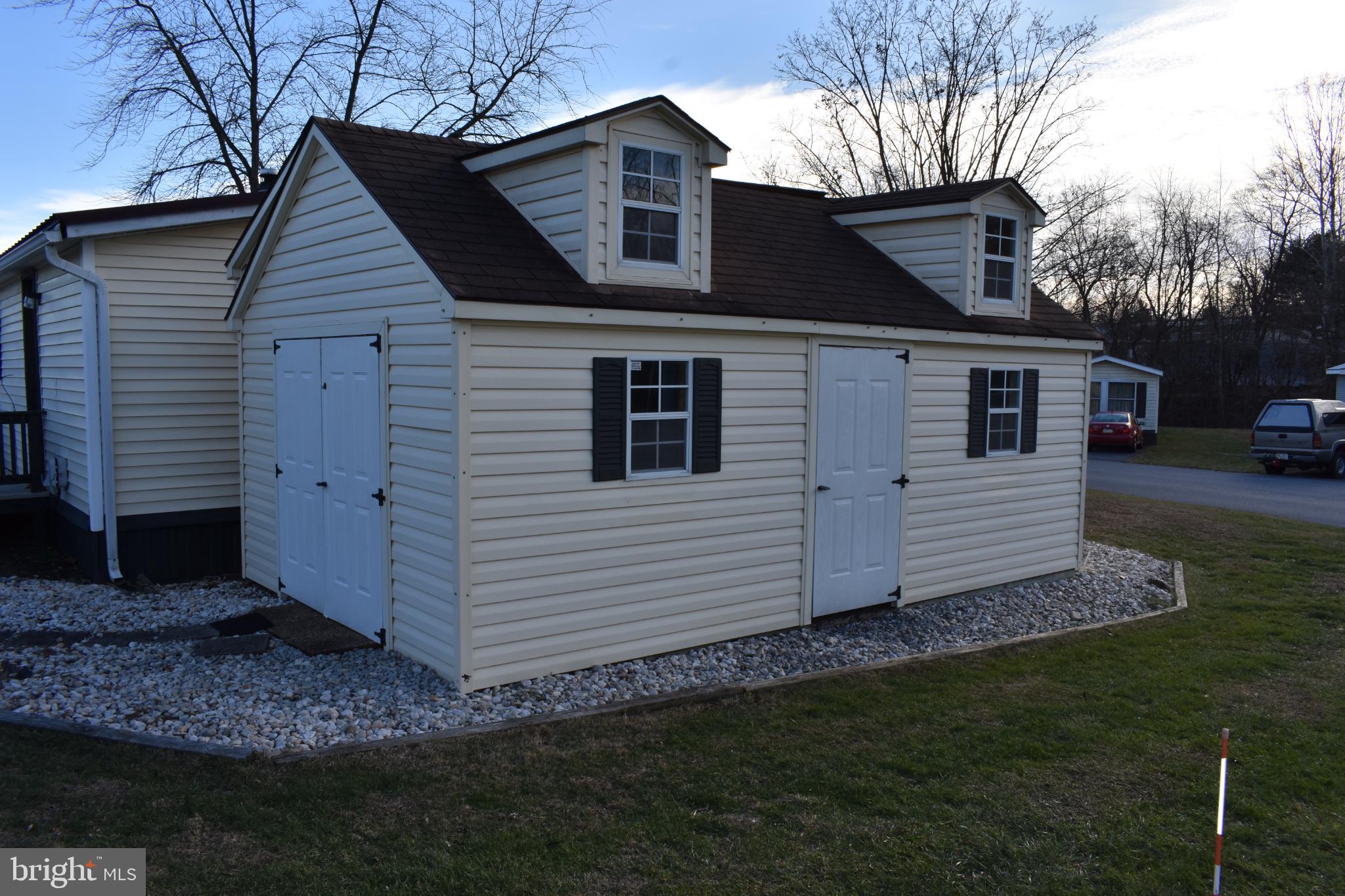 6024 MOCKINGBIRD DRIVE