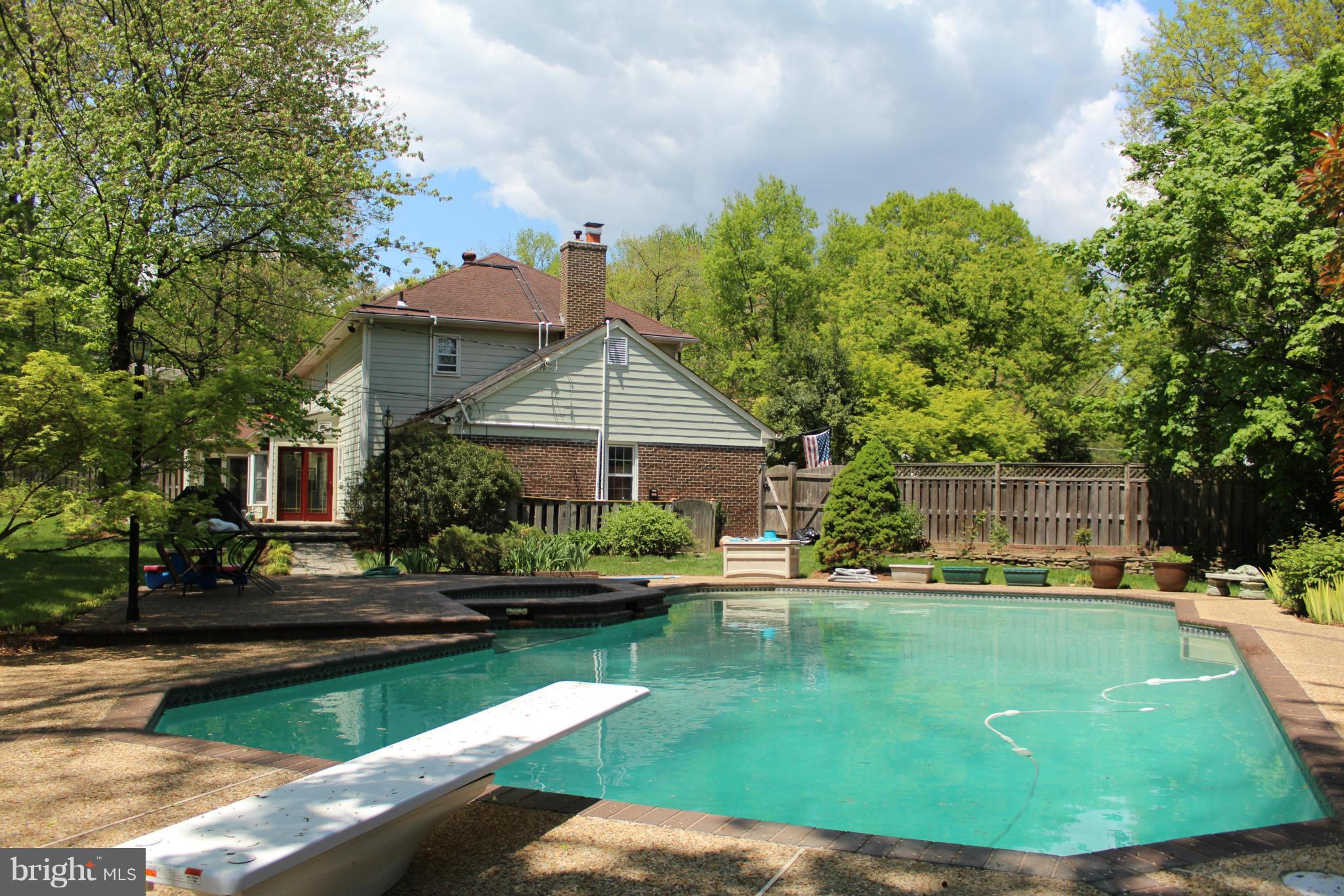 RIVERSIDE ESTATES - Residential