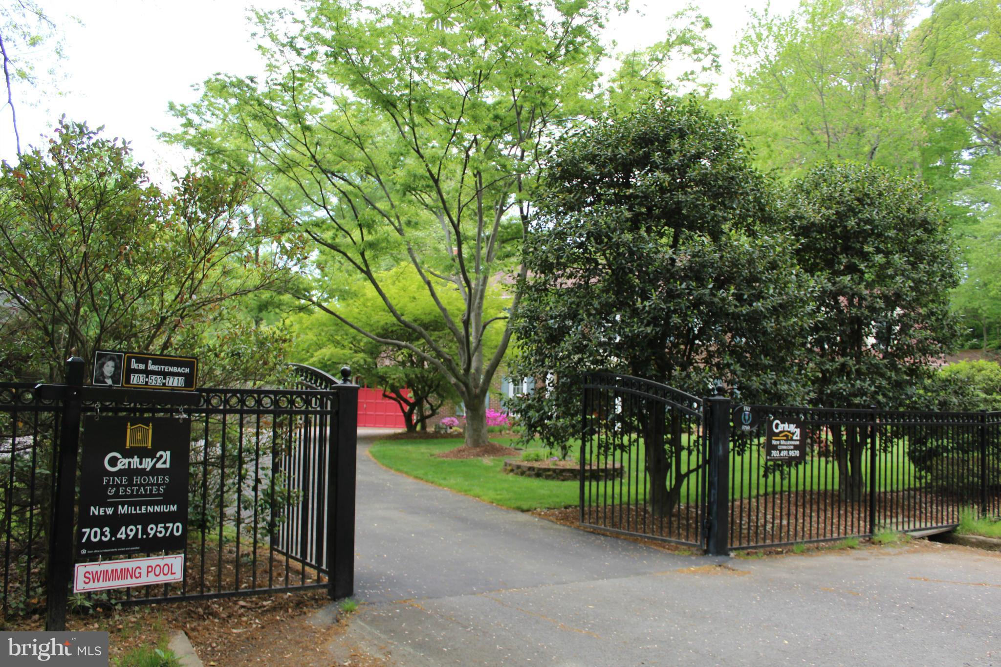 RIVERSIDE ESTATES - Residential