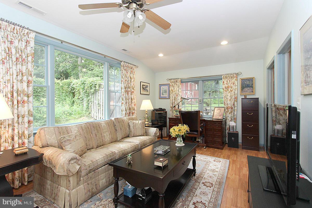 RIVERSIDE ESTATES - Residential