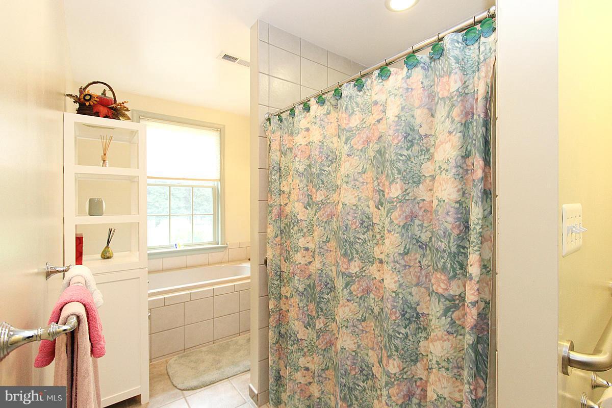 RIVERSIDE ESTATES - Residential