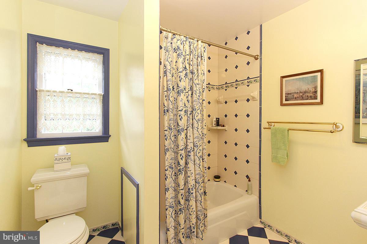 RIVERSIDE ESTATES - Residential