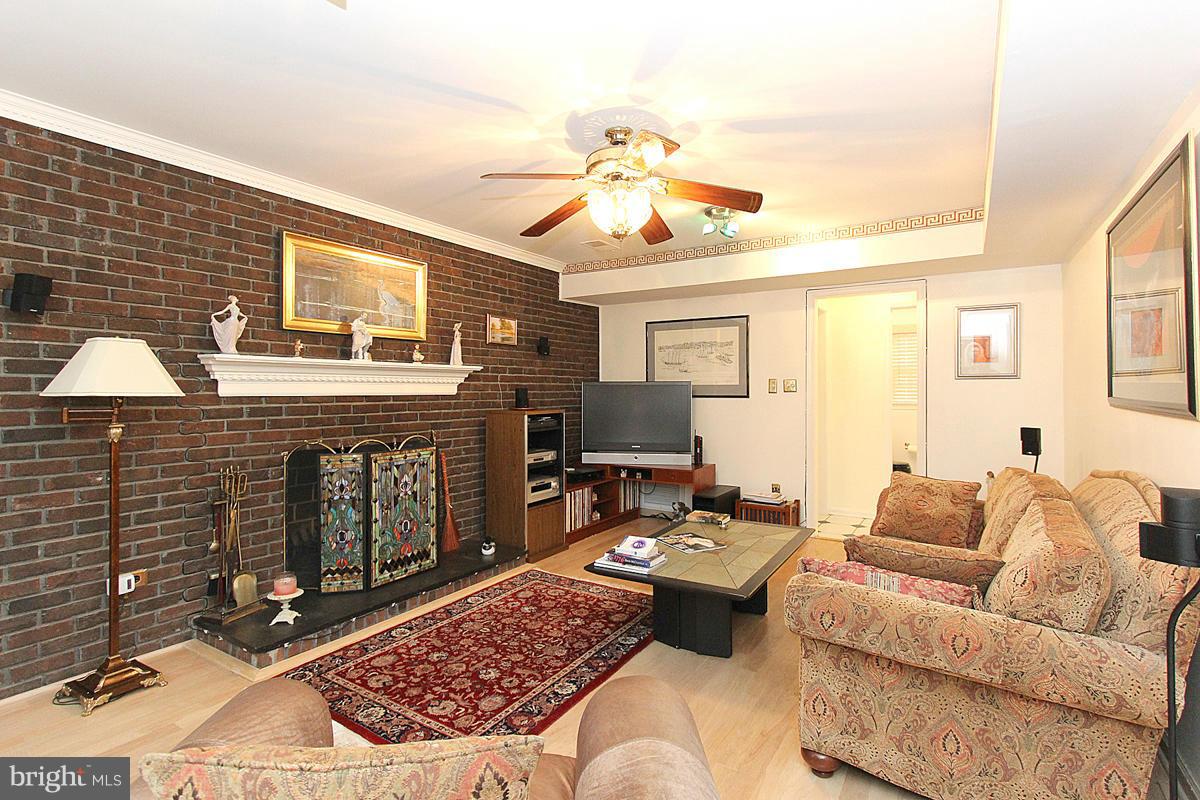 RIVERSIDE ESTATES - Residential