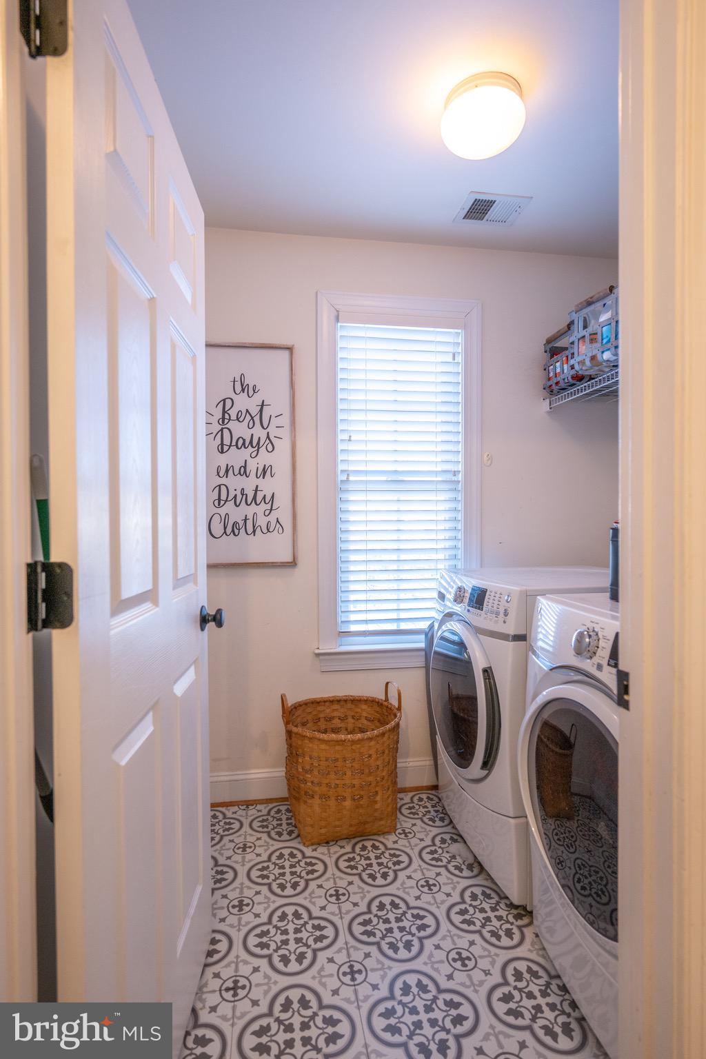 VILLAGE CASE - Residential