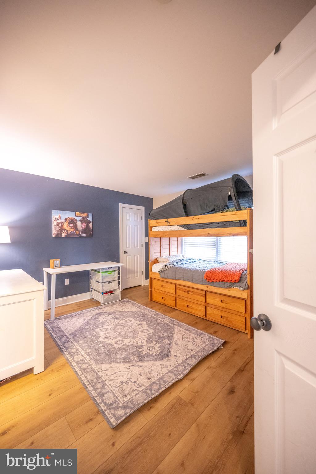 VILLAGE CASE - Residential