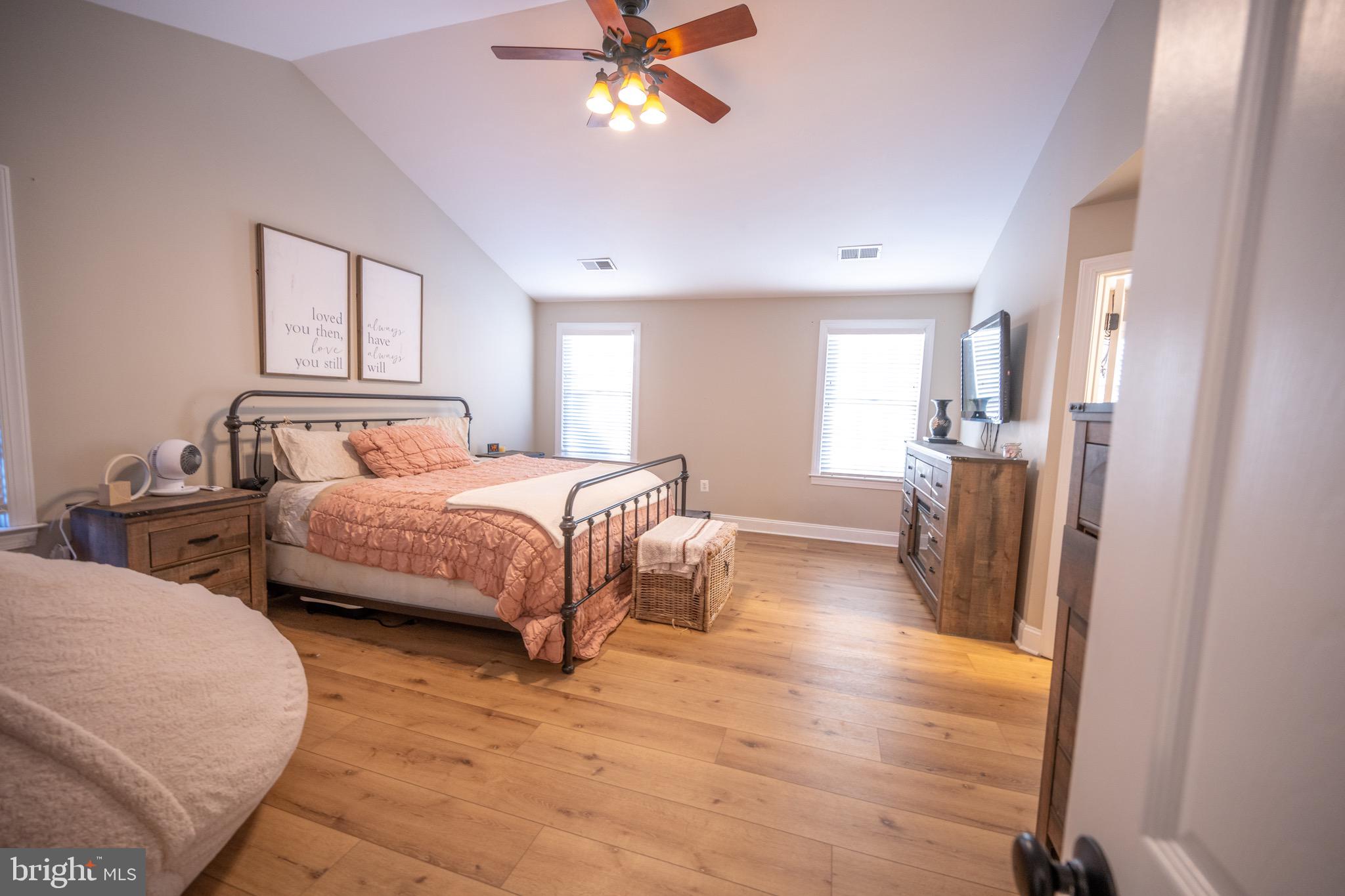 VILLAGE CASE - Residential